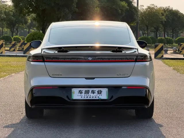 Dongfeng eπ 007 — Фото автомобиля 7