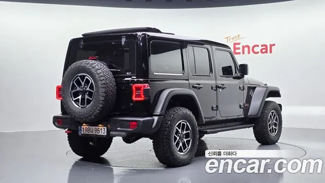 Jeep Wrangler JL — Фото автомобиля 2