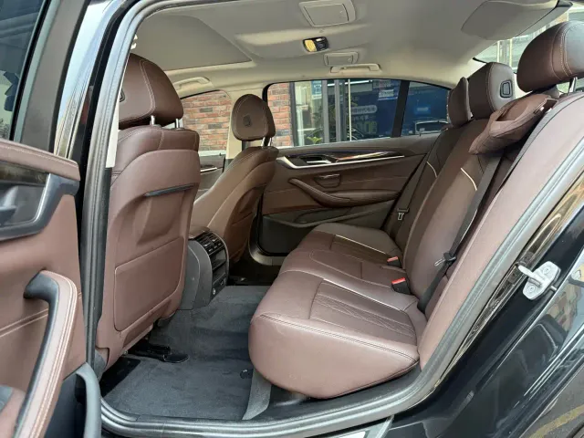 BMW 5 Series — Фото автомобиля 6