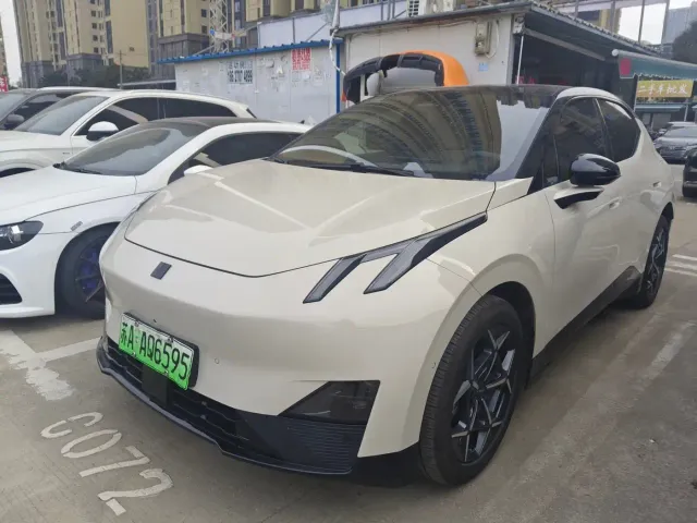 Фотография автомобиля — Lynk & Co Z20