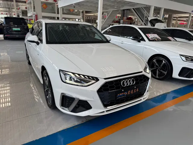 Audi A4L — Фото автомобиля 3