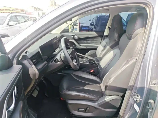 Roewe RX5 — Фото автомобиля 14