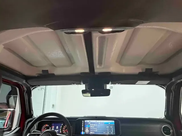 Jeep Wrangler — Фото автомобиля 14