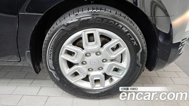 Hyundai Staria Staria Инвалидная коляска Подъёмник/Slope — Фото автомобиля 5