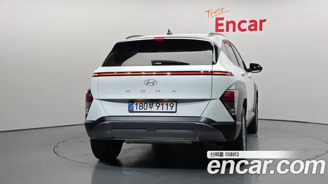 Hyundai Kona Kona (SX2) Бензин 2.0 2WD — Фото автомобиля 4