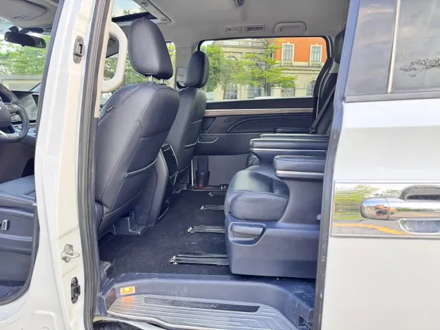 GAC Trumpchi M8 — Фото автомобиля 12