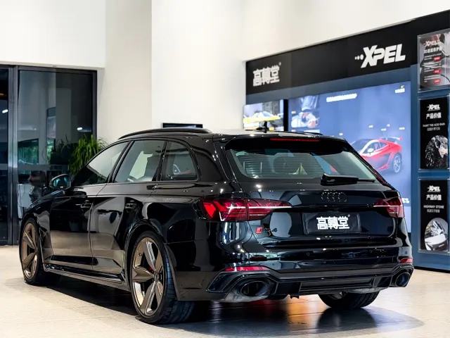 Audi RS 4 — Фото автомобиля 20