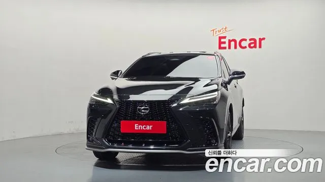Lexus NX NX450h+ 2nd Gen — Фото автомобиля 3