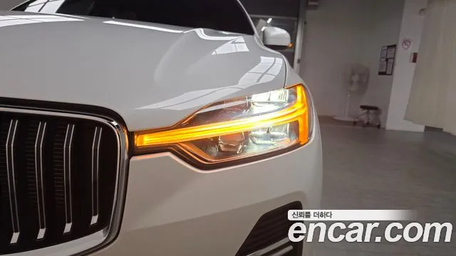 Вольво XC60 — Фото автомобиля 20