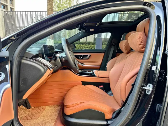Mercedes-Benz S-Class — Фото автомобиля 8