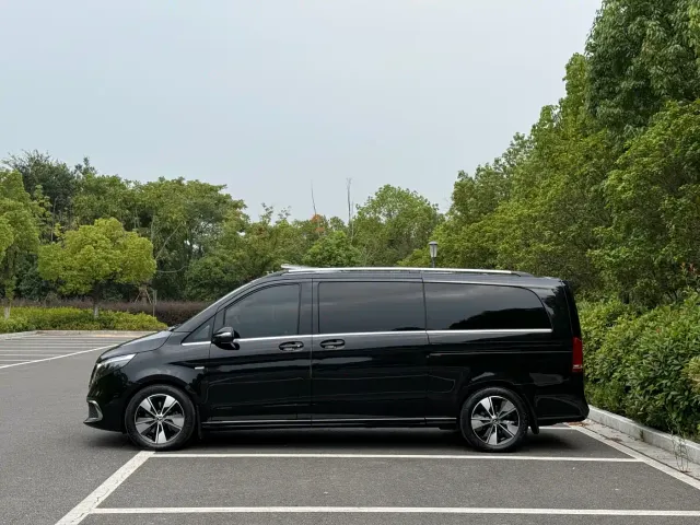 Mercedes-Benz V-Class — Фото автомобиля 7