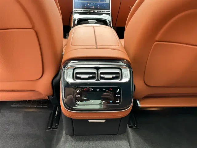 Mercedes-Benz S-Class — Фото автомобиля 16