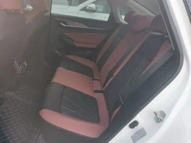 Changan Eado — Фото автомобиля 16