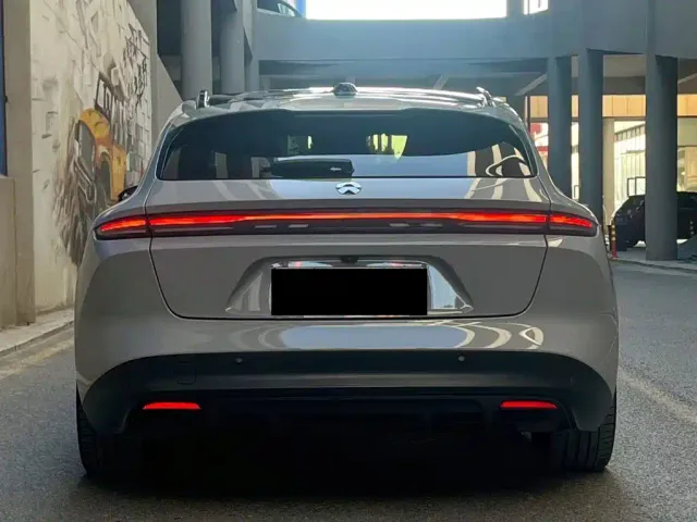 Nio ET5 Touring — Фото автомобиля 5