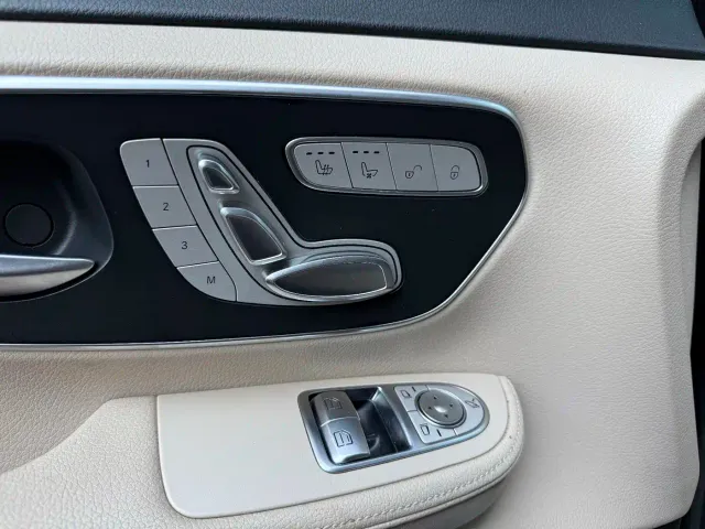 Mercedes-Benz V-Class — Фото автомобиля 16