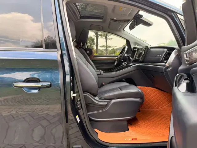 GAC Trumpchi M8 — Фото автомобиля 10