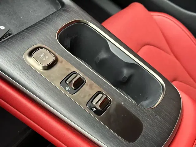Xiaomi SU7 — Фото автомобиля 7