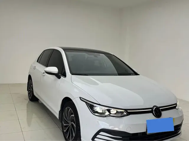 Фотография автомобиля — Volkswagen Golf