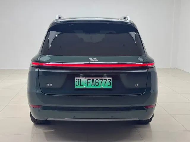Li Auto L9 — Фото автомобиля 5