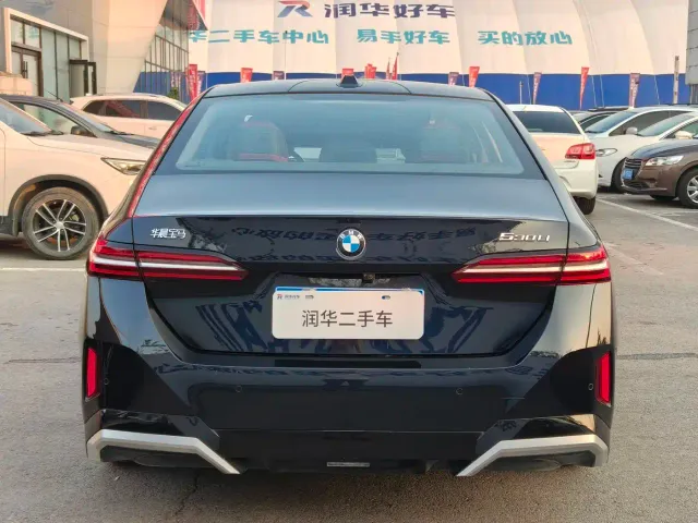 BMW 5 Series — Фото автомобиля 4