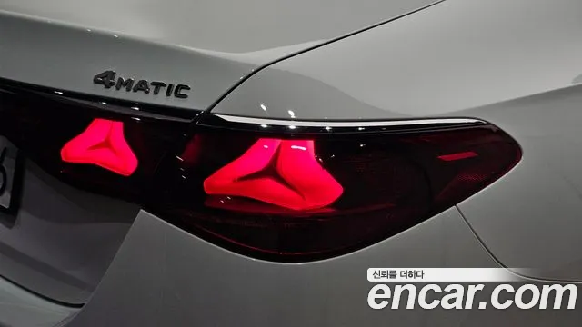 Mercedes-Benz E-Class E-класс W214 E300 4MATIC Exclusive — Фото автомобиля 22