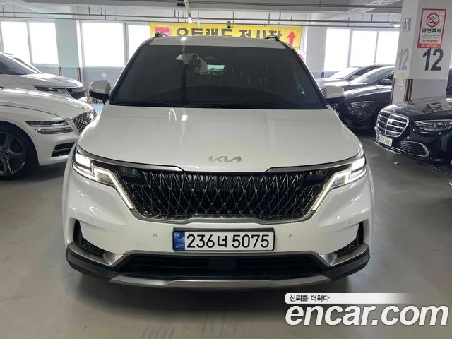 Kia Carnival Generation 4 — Фото автомобиля 3