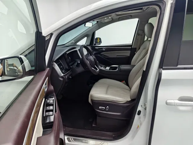 GAC Trumpchi M8 — Фото автомобиля 15