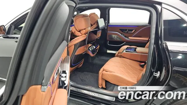 Mercedes-Benz S-Class — Фото автомобиля 13