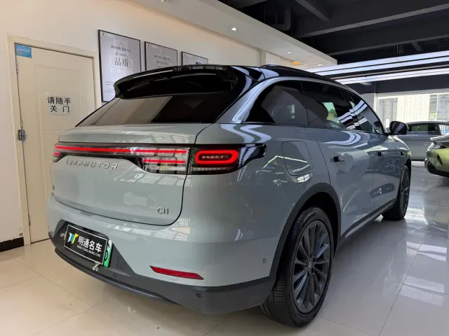 Leapmotor C11 — Фото автомобиля 6