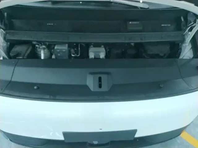 Li Auto MEGA — Фото автомобиля 19