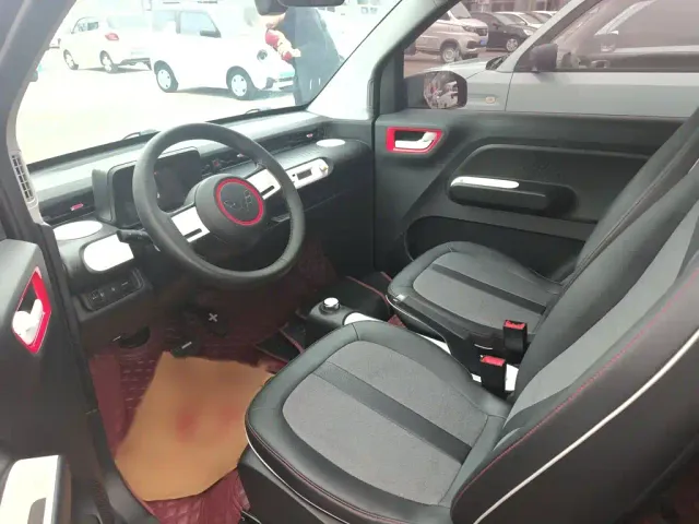 Wuling Hongguang Mini EV — Фото автомобиля 11
