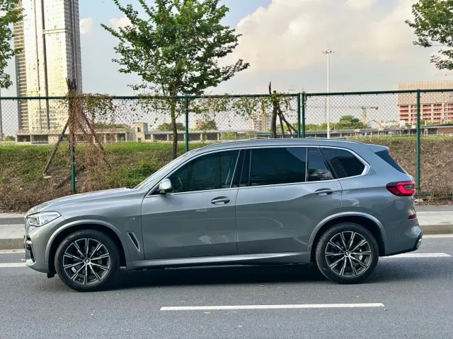 BMW X5 — Фото автомобиля 7