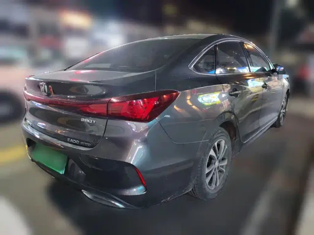Changan Eado — Фото автомобиля 4