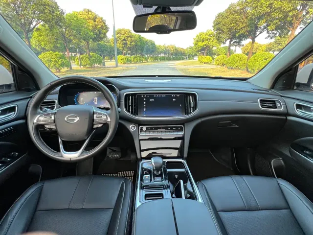 GAC Trumpchi GS8 — Фото автомобиля 14