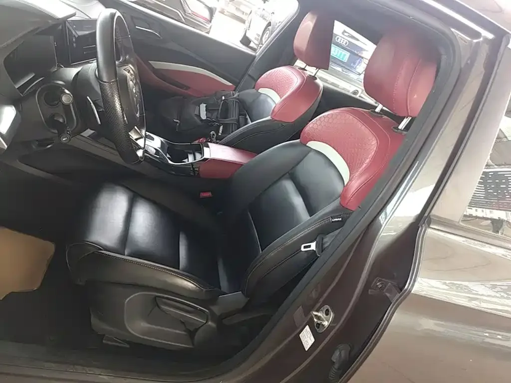 MG MG5 2022 300TGI DCT Trendy Premium Edition — Фото автомобиля 10