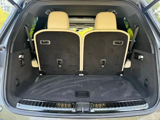 Li Auto L9 — Фото автомобиля 18