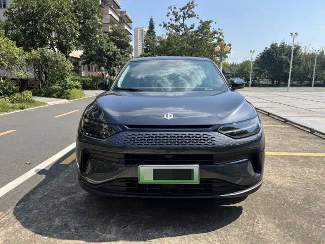 Leapmotor C11 — Фото автомобиля 2