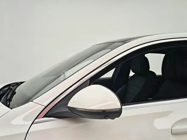 Mercedes-Benz C-Class — Фото автомобиля 3