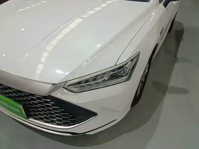 BYD Qin PLUS 2023 Champion Edition DM-i 55KM Leading — Фото автомобиля 23