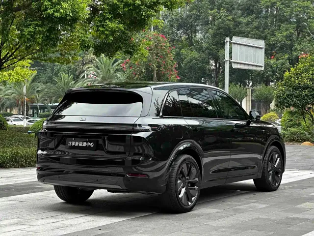 Li Auto L7 — Фото автомобиля 6