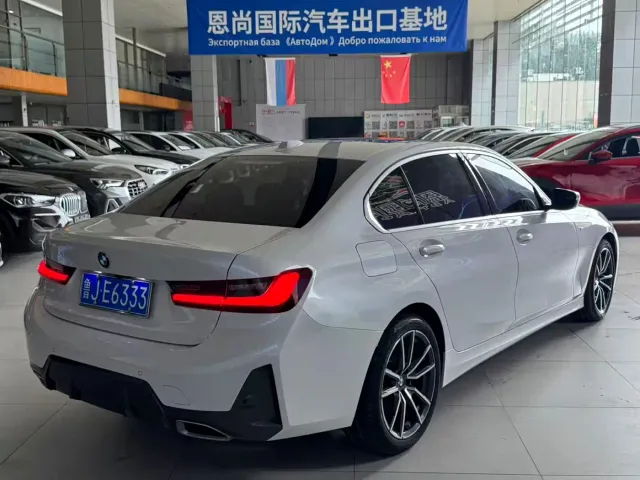 BMW 3 Series — Фото автомобиля 3