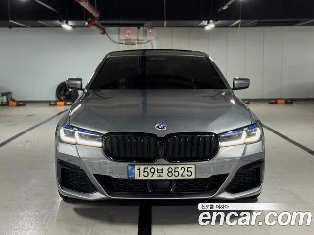 BMW 5 Series G30 — Фото автомобиля 3