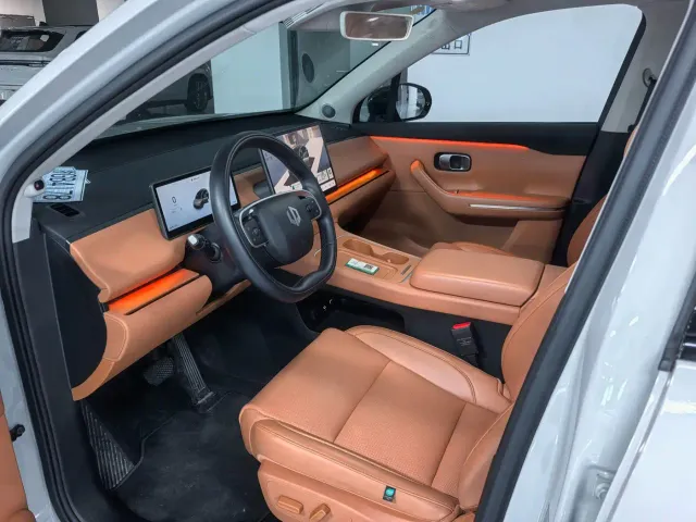Leapmotor C10 — Фото автомобиля 9