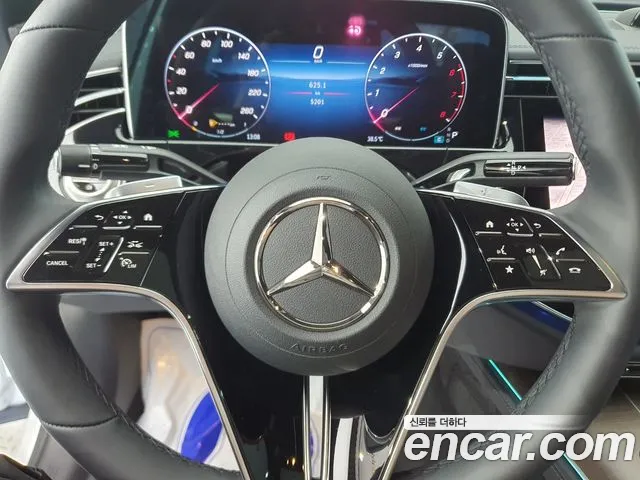 Mercedes-Benz E-Class — Фото автомобиля 13