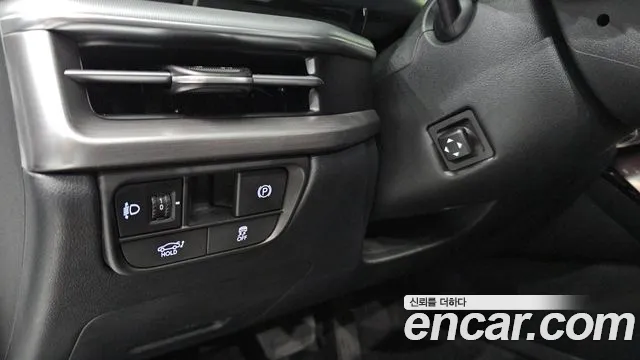 Hyundai Grandeur Grandeur (GN7) 2.5 Бензин 2WD — Фото автомобиля 19