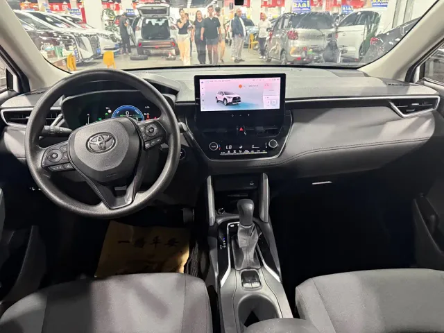 Toyota Corolla Cross — Фото автомобиля 7
