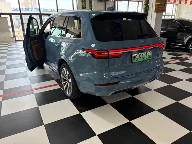 Li Auto Li ONE 2020 Extended Range 7-Seater — Фото автомобиля 4