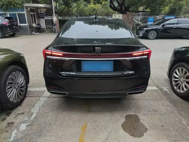Buick LaCrosse — Фото автомобиля 5