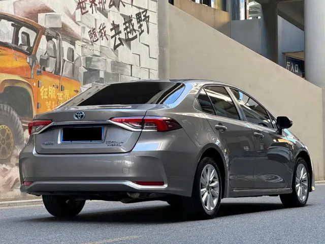 Toyota Corolla — Фото автомобиля 5