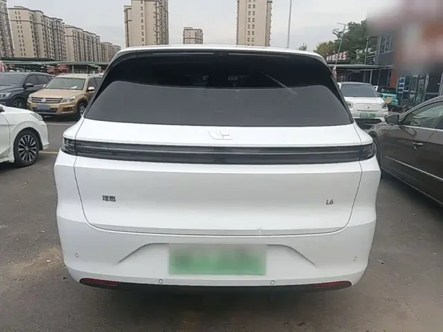 Li Auto Li Auto L6 2024 Pro — Фото автомобиля 5